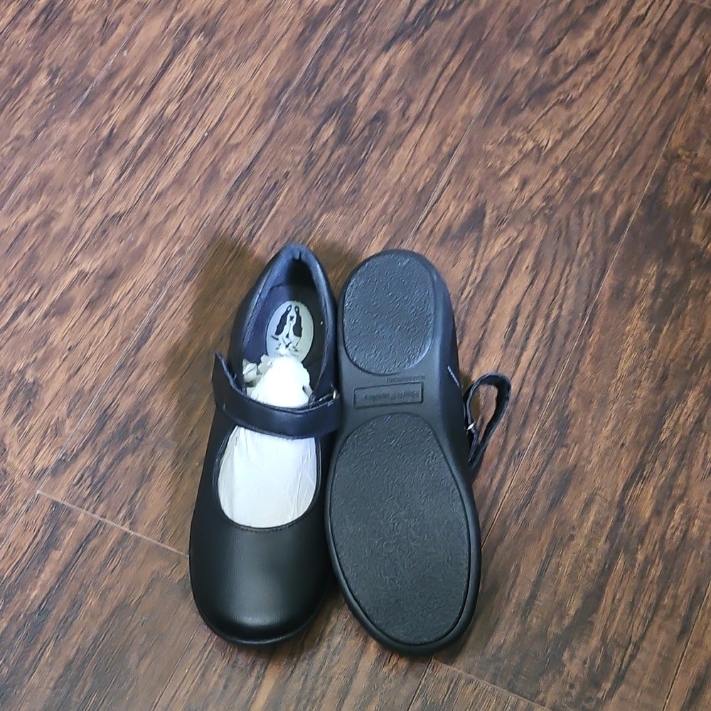 Hush Puppies Black Dress Shoes with Classic Design